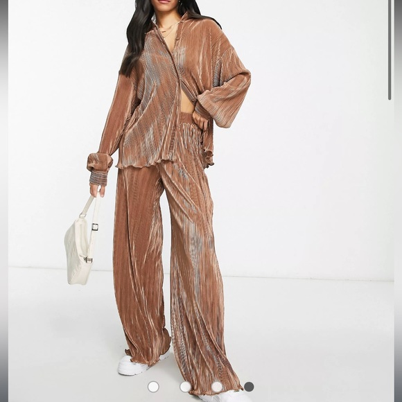 ASOS Tops - Bailey Rose velvet plisse overshirt